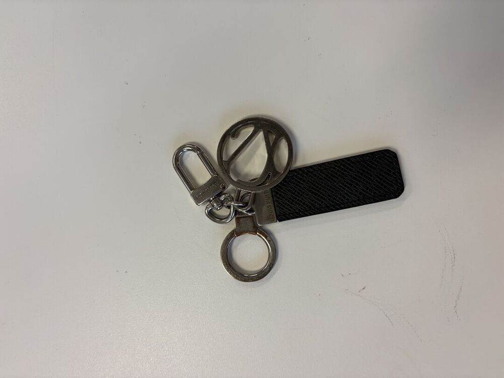 Louis Vuitton Taiga Black LV Circle Key Holder Bag Charm